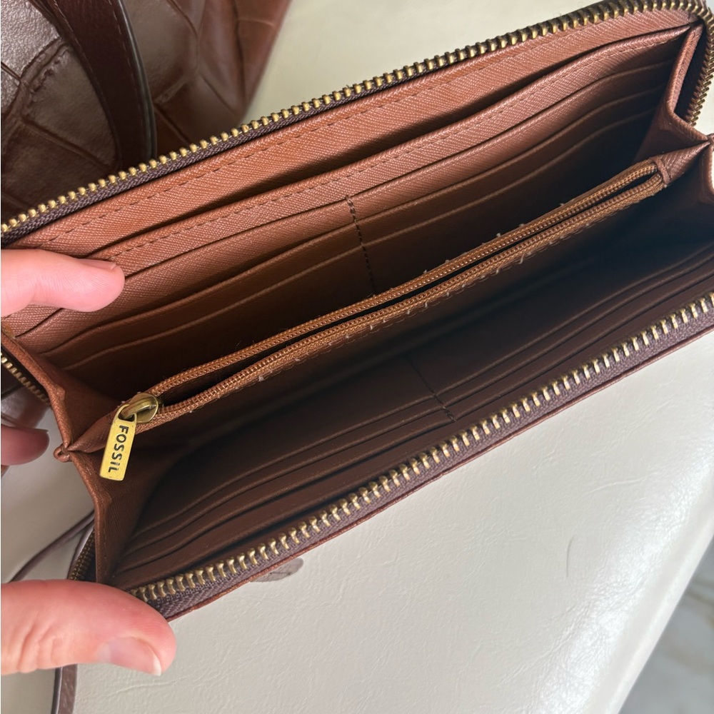Gorgeous FOSSIL LARGE Brown Croc-Embossed Leather Tote & Wallet Combo ! - Picture 10 of 15